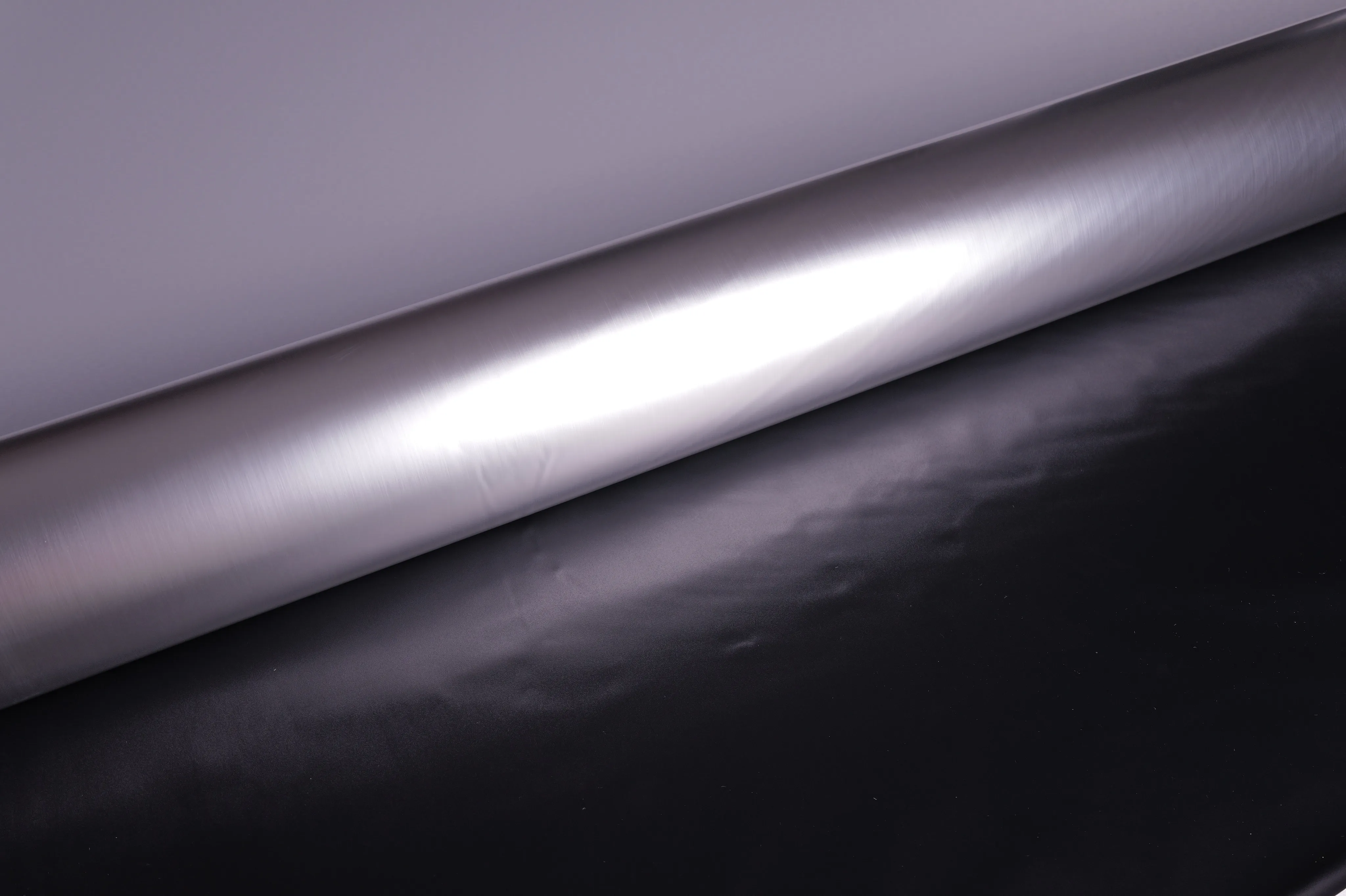 Satin Reflective Laminate, Silver / Black Back – face A