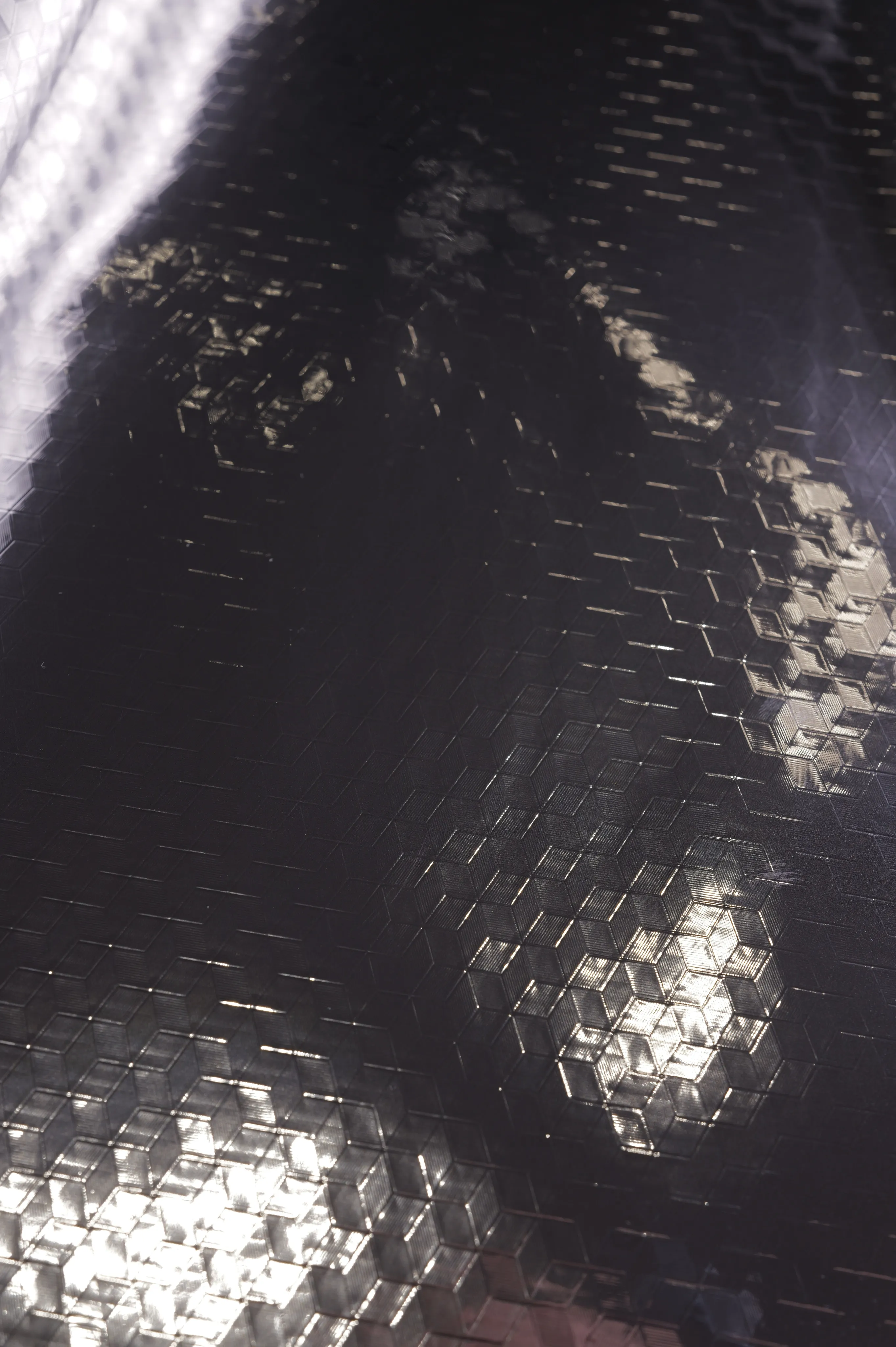 Diamond Reflective Laminate, Gloss Dark / Silver Emboss Back – face B
