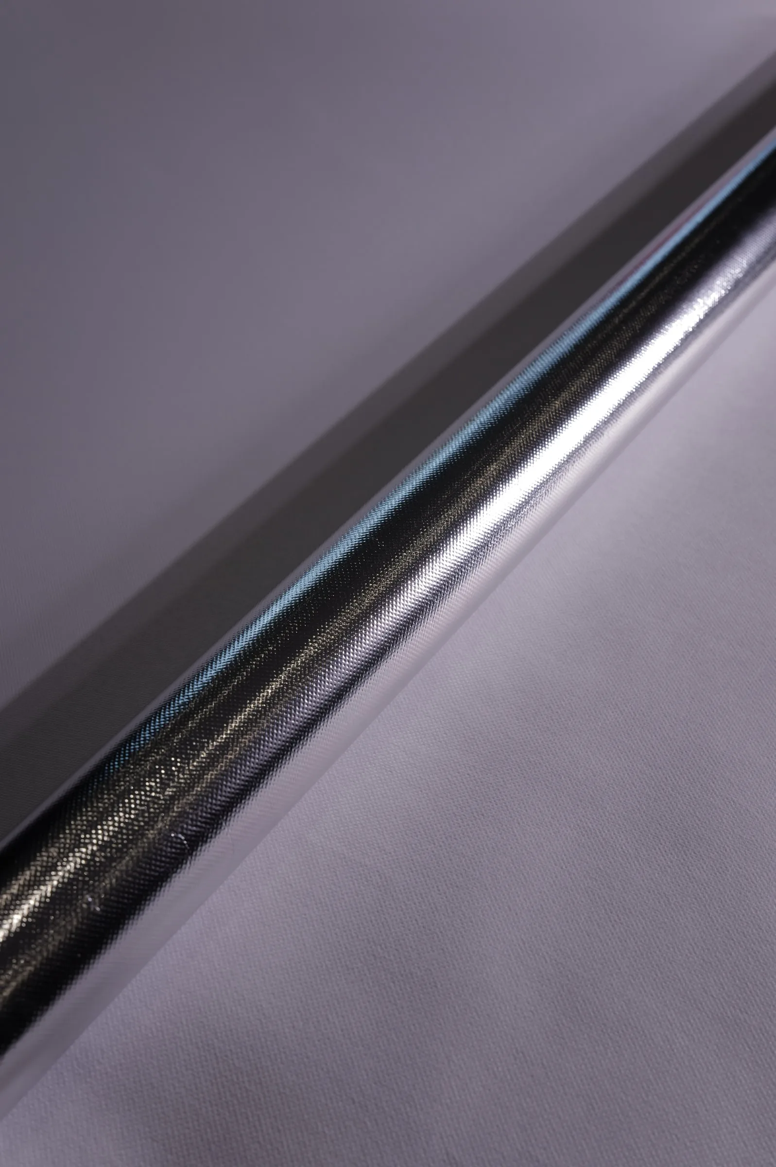 Fine Texture Reflective Laminate, White / Dark Back – roll form