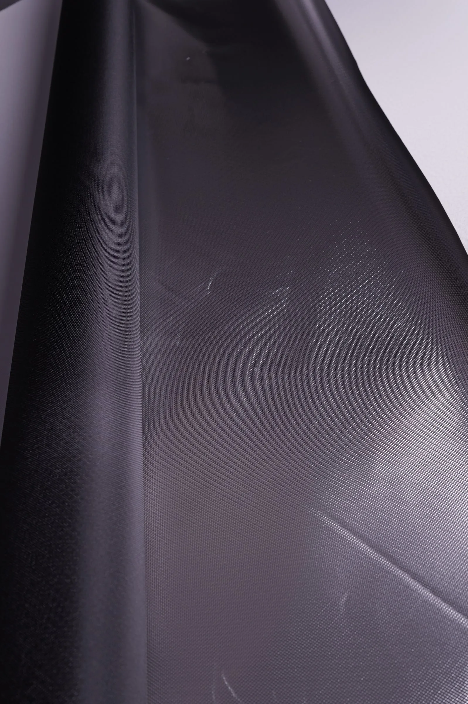 Fine Grid Reflective Laminate, Silver / Black Back – roll form