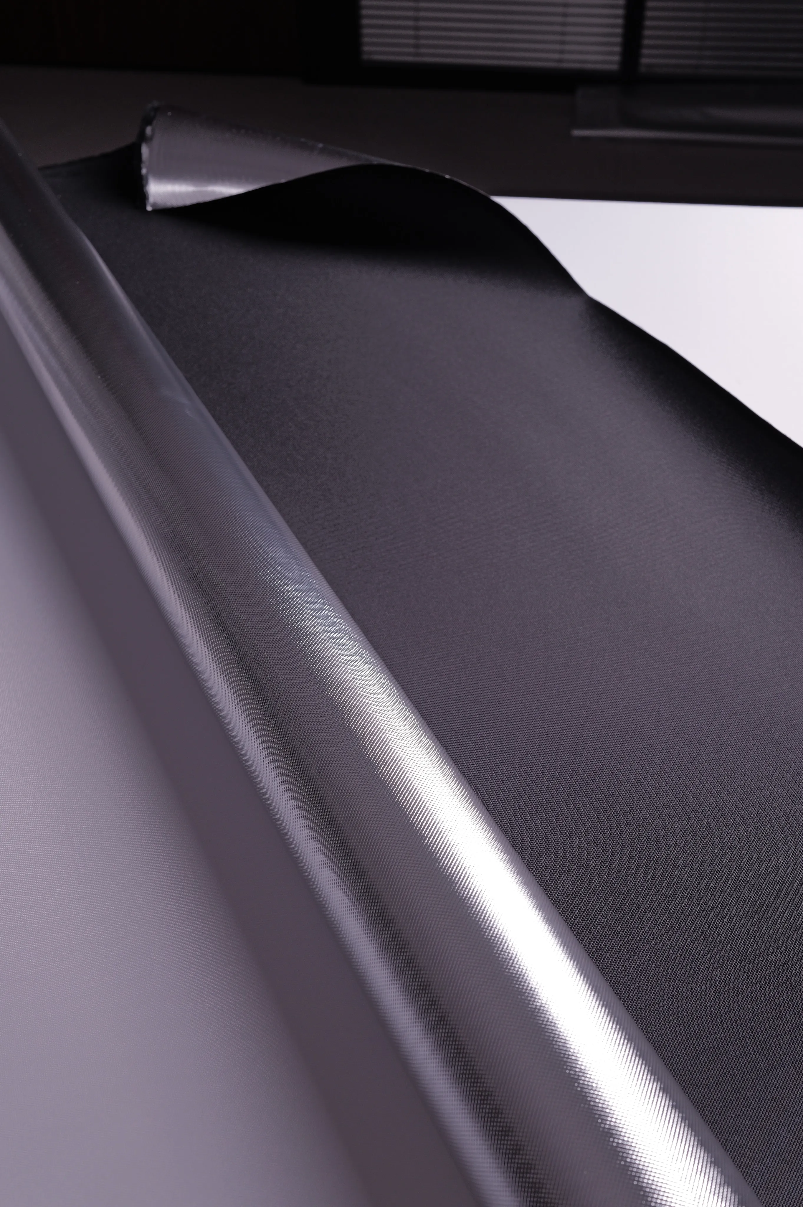 Micro Grid Reflective Laminate, Bright Silver / Black Back – roll form